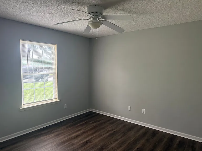 2500 Barnesdale Way — Photo 5