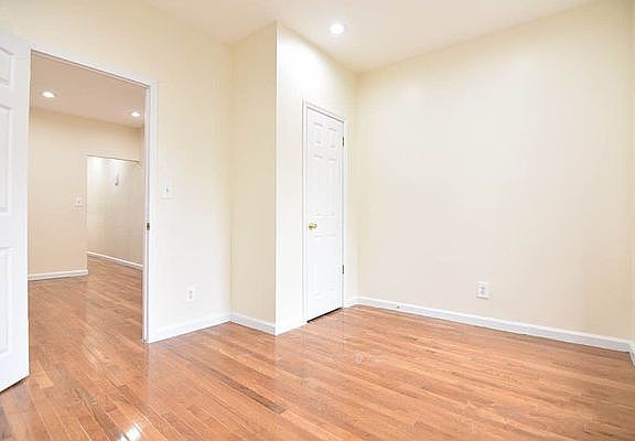 5th image of 219 W 145th St APT 4