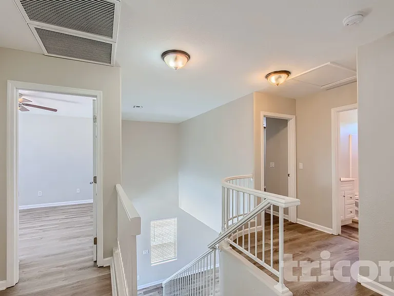 13409 N 127th Dr — Photo 4