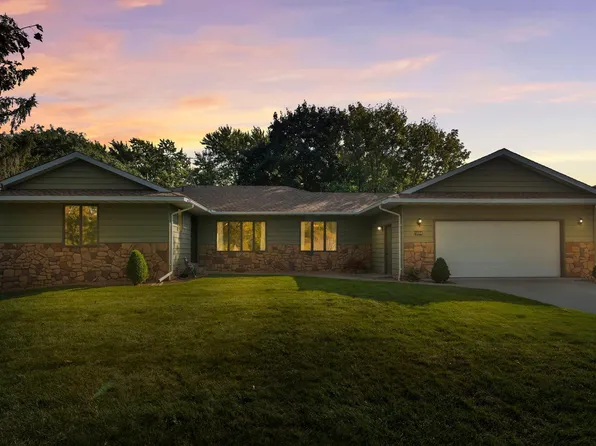 1694 Humboldt Ave, West Saint Paul, MN 55118