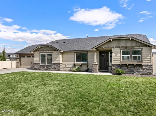 6210 Cottonwood Loop, Yakima, WA 98903