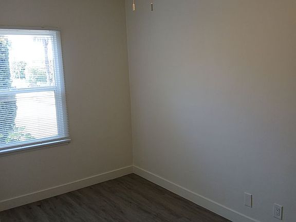4th image of 5920 Melrose Ave #5932-6