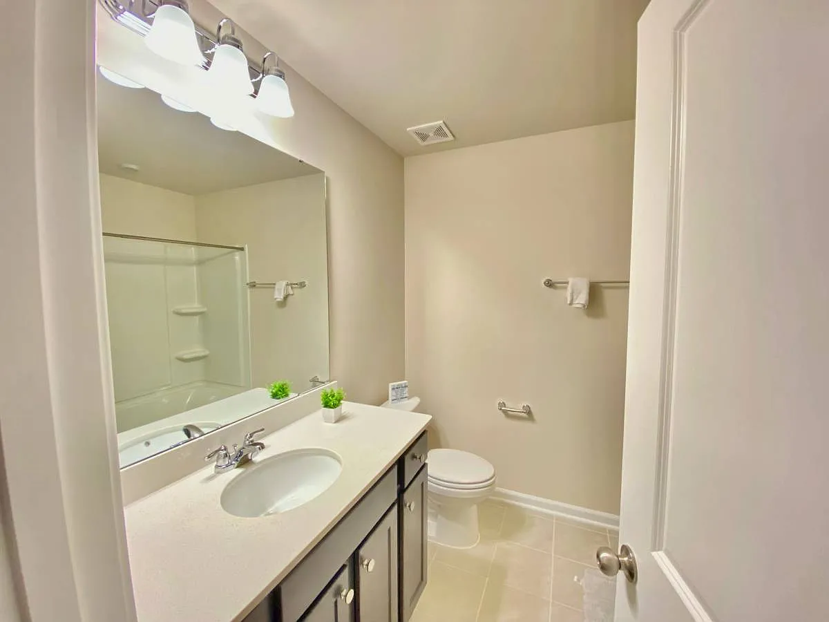 1 bed, 700 sqft, $775 — Photo 4