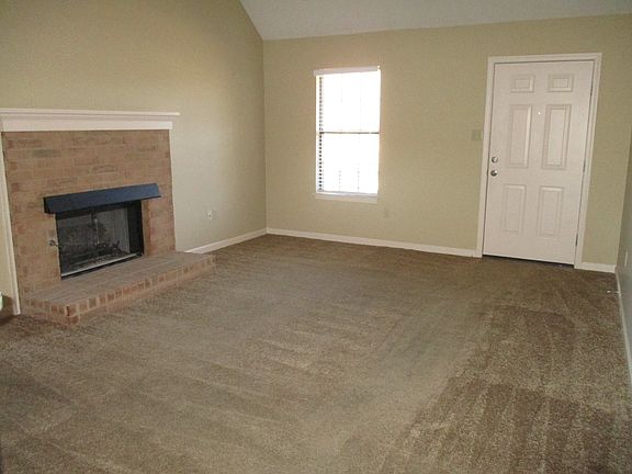 5th image of 6975 Black Oak Dr
