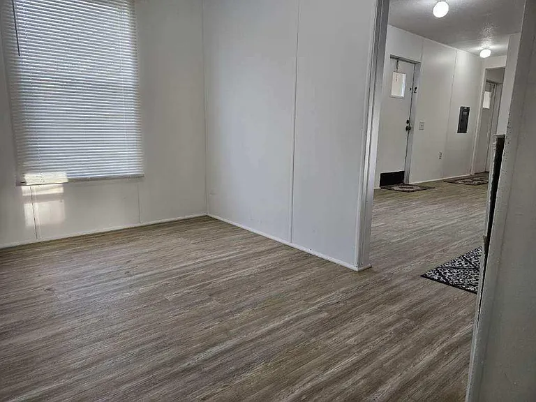 201 Rocky Ave — Photo 10