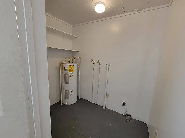 202 Fair St — Photo 3