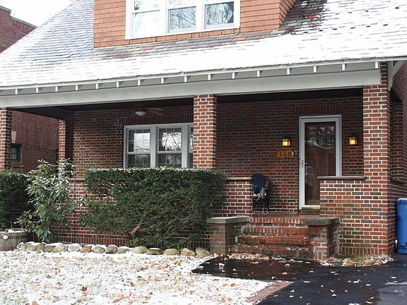 2nd image of 156 Manning Blvd