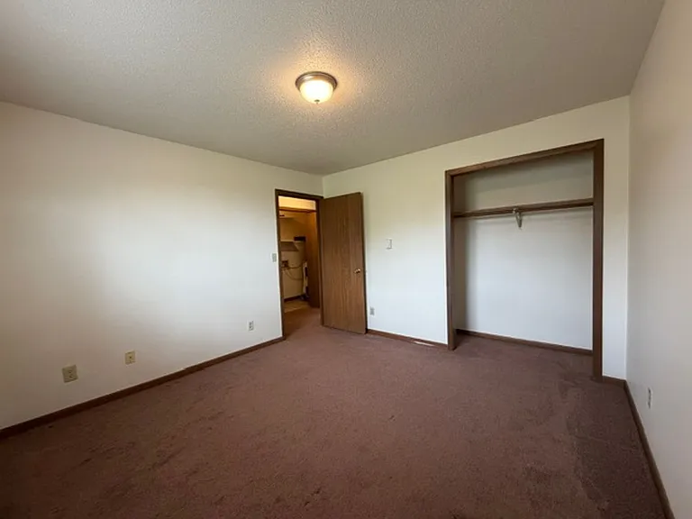 411 Germania St — Photo 9