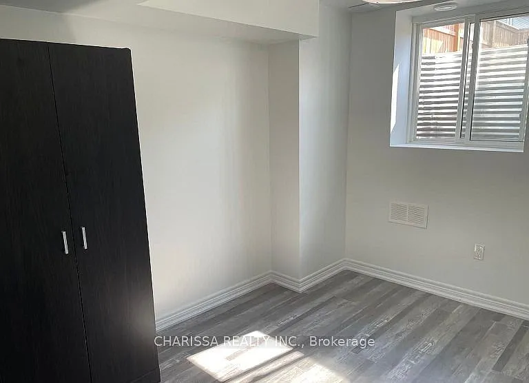 79 William Fair Dr #BASEMENT — Photo 6