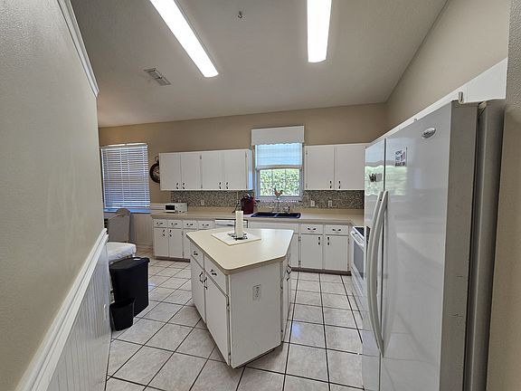 5th image of 17817 SE 115th Ct #1