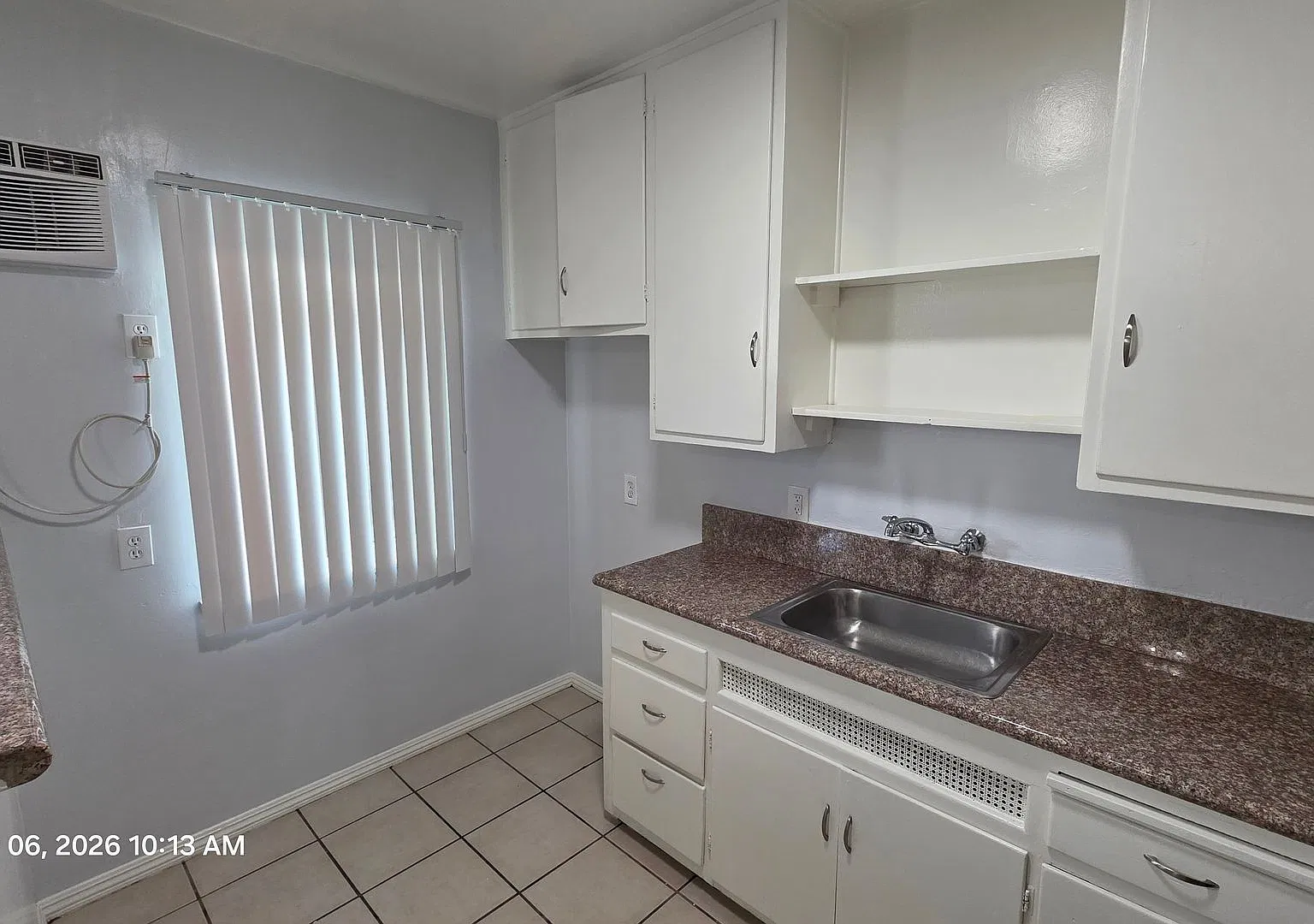 2705 Main — Photo 4