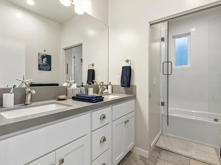 426 Hillcrest Dr — Photo 26