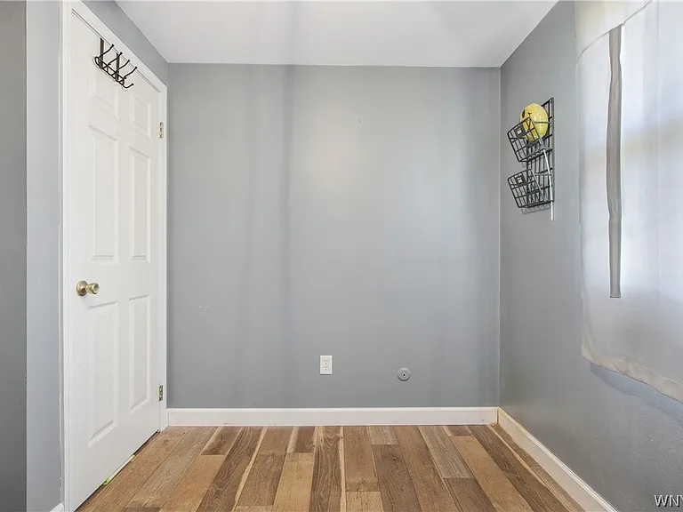 235 Robert Dr #LEFT SIDE — Photo 11