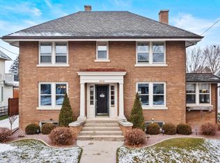 322 W 3rd St, Beaver Dam, WI 53916