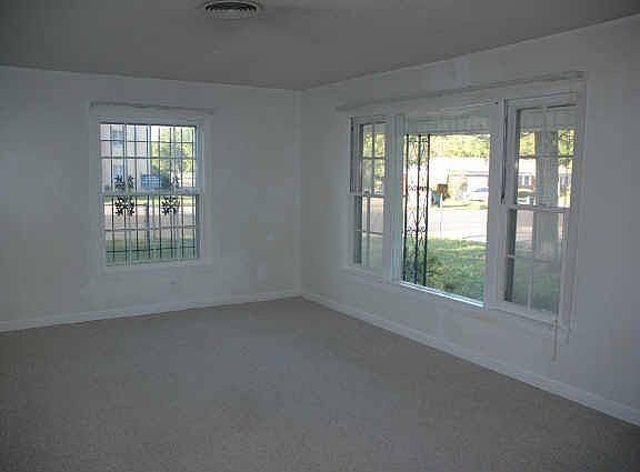2nd image of 1863 Eastridge Dr