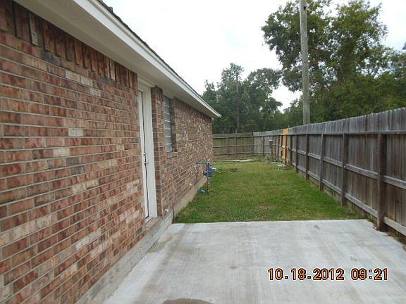 3rd image of 117 Wisteria St