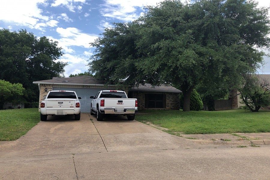 1st image of 504 Nora Ln