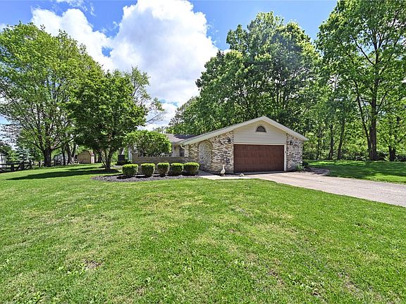 3rd image of 2987 Pekin Rd