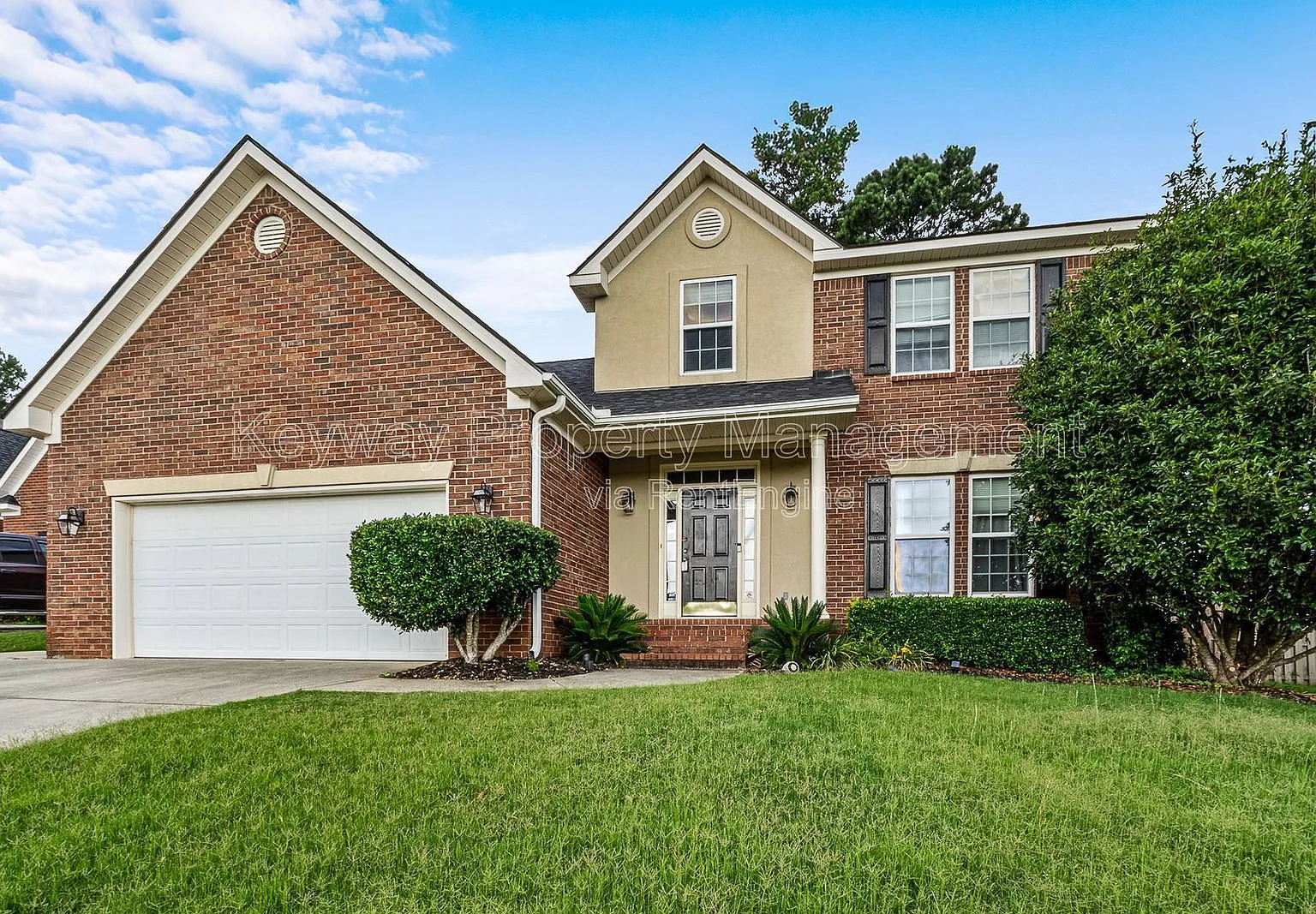 4 bed, 2.5 bath, 2217 sqft, $2,110 — Photo 2