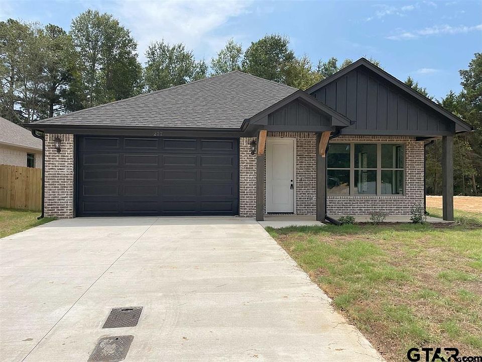1st image of 277 Oak Valley Dr