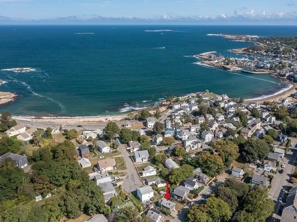 7 Norwood Ct, Rockport, MA 01966