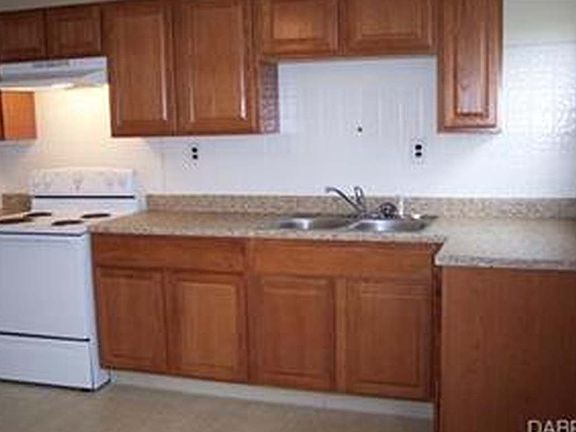 2nd image of 851 Donora Dr