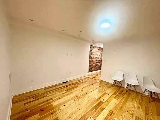 Rented by A P Realty Group NY LTD | media 27