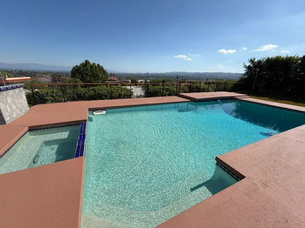 6712 Randiwood Ln, West Hills, CA 91307
