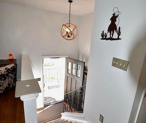 4th image of 325 N Vermillion Cir