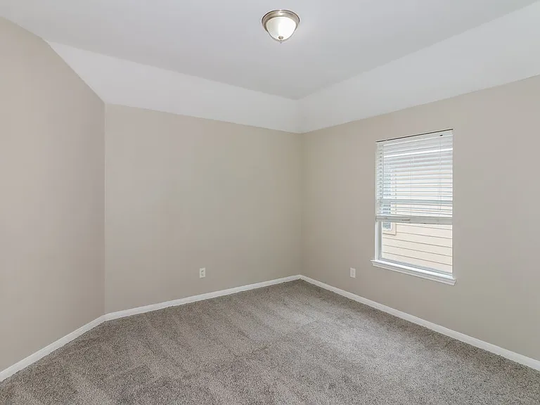 6015 Starbrook Creek Dr — Photo 16