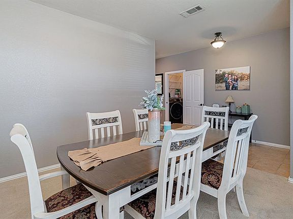 3rd image of 2520 Heatherdale Dr
