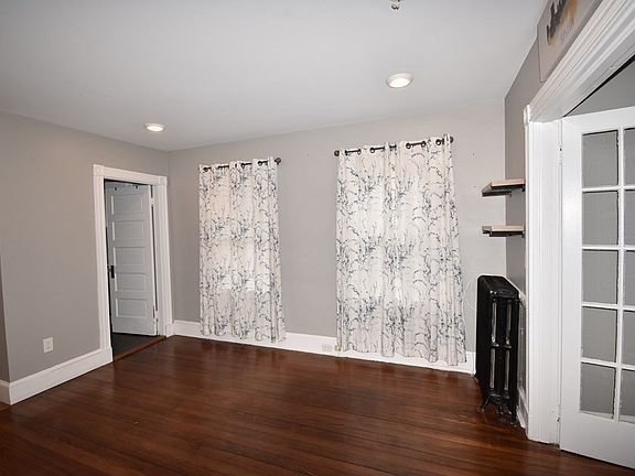 4th image of 149 Revere St #1R