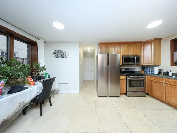 2568 East 2nd Street image 39 of 41