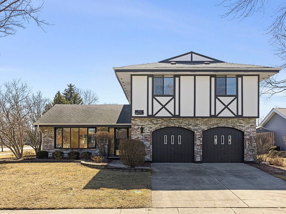 1st image of 190 Bourne Ln