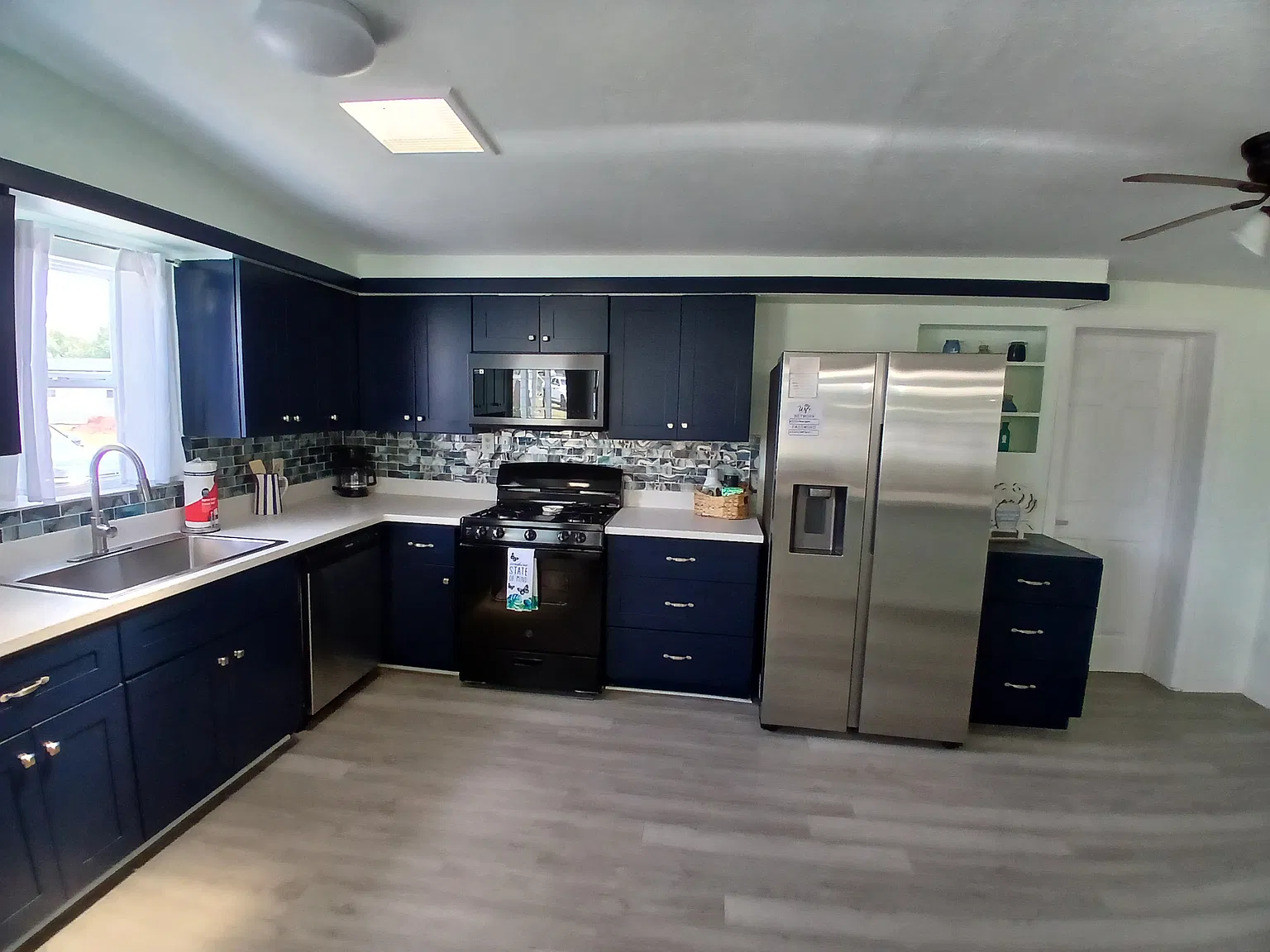 4 bed, 2000 sqft, $3,200 — Photo 1
