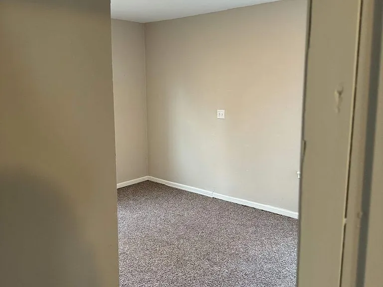 4604 Johnson Ave — Photo 26
