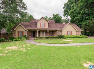 889 Pinemeadow Dr, Gardendale, AL 35071