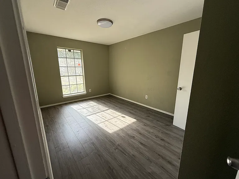 18702 Parfield Ln — Photo 1