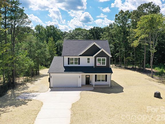 3rd image of 3155 Meadowcrest Dr