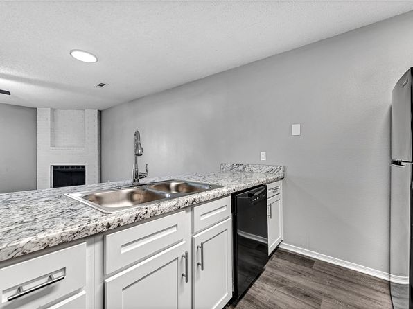 fayetteville-arkansas-448578802 picture