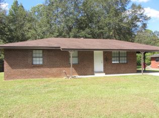 1911 Daniels Rd, Picayune, MS 39466