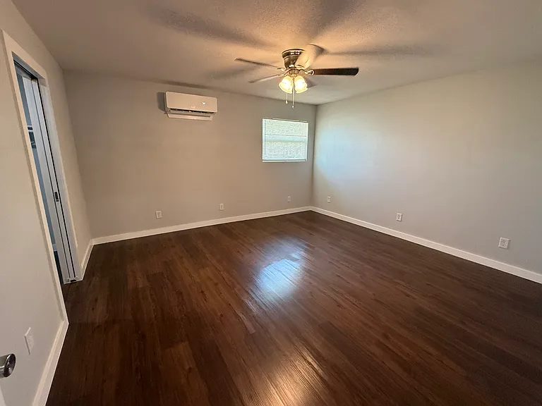 5800 Locke Ave #3 — Photo 9