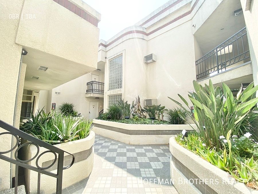 1st image of 5105 Inglewood Blvd #107A