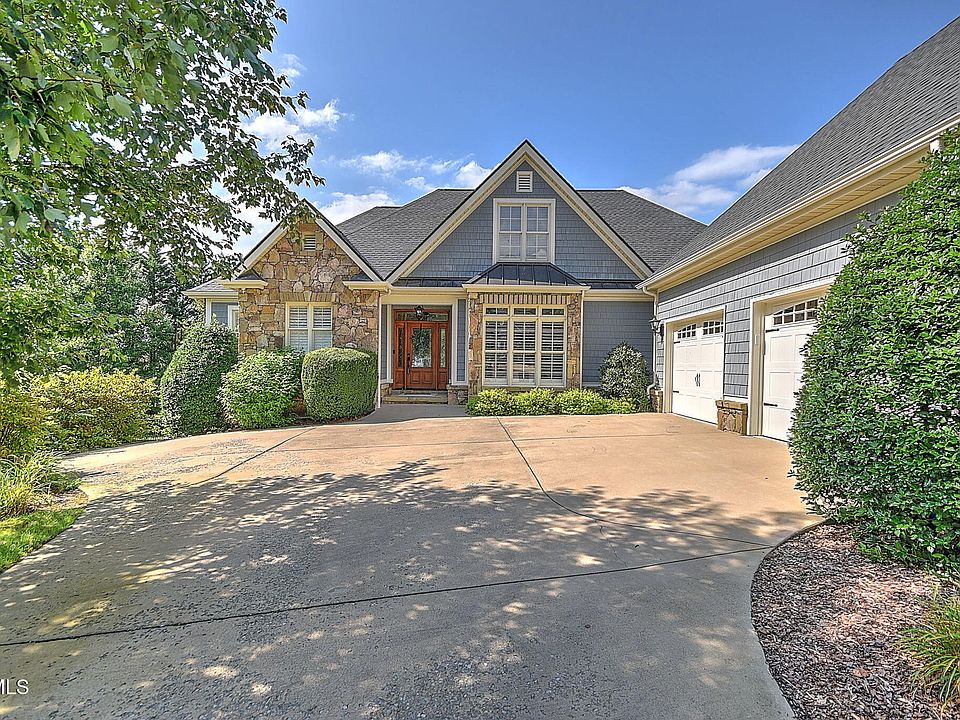 1st image of 1943 Villa Ct