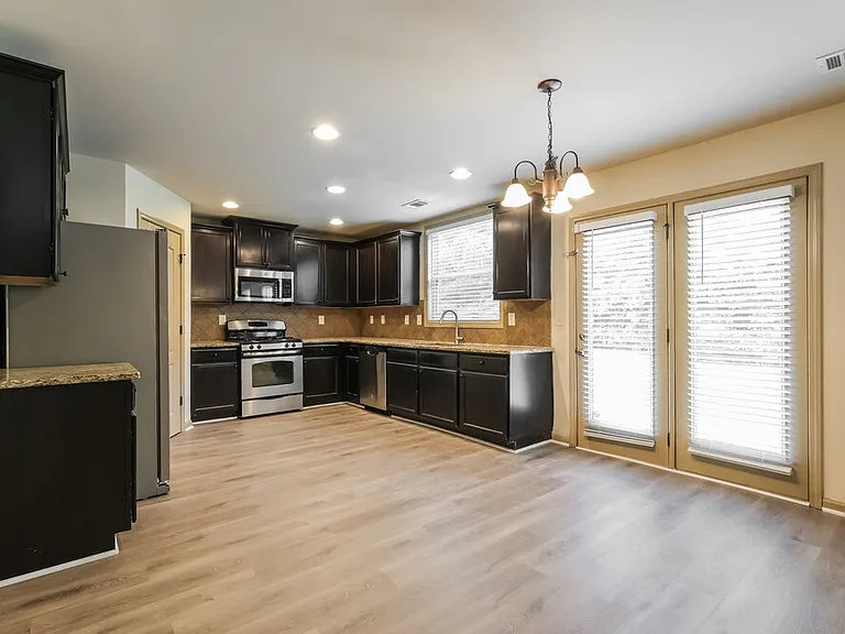 1828 Bridle Rd — Photo 8