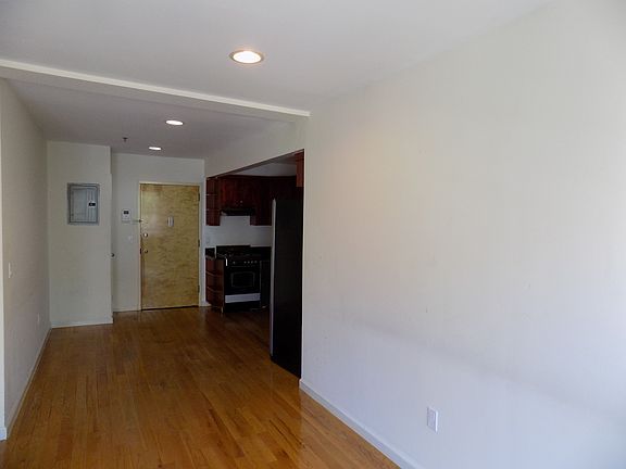 4th image of 8265 116th St APT 504