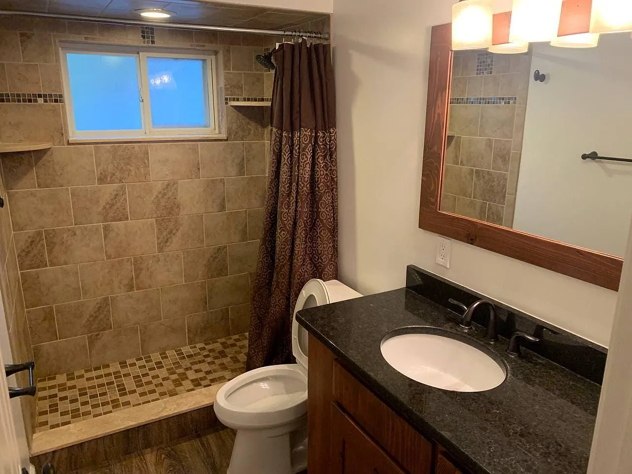 3 bed, 1261 sqft, $2,200 — Photo 3