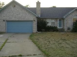 6202 Ree Ct, Louisville, KY 40216