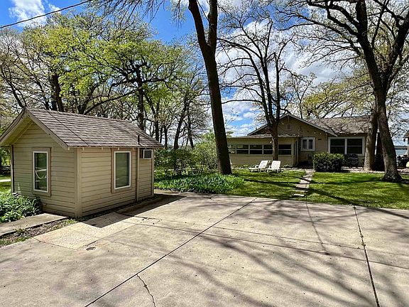 3rd image of 569 Pillsbury Point