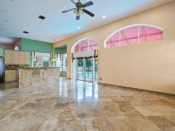 4th image of 16450 SW 84th Pl